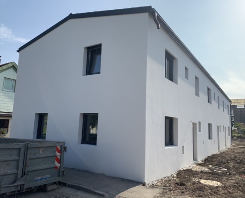 ein Reihenhausanlage das noch im Bau ist